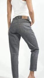 Eloise Grey Jean - Image 7